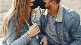 原PO表示，剛在一起時女友都會精心打扮，現在一切變了樣。（示意圖／Pexels）