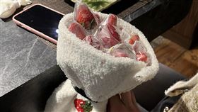 情人節.草莓,花束,抹布,禮物(翻攝自 爆怨公社)