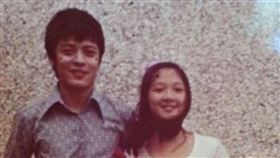 高凌風生前社群分享劉文正（圖左）和雷洛美合影。（圖／翻攝自高凌風微博）