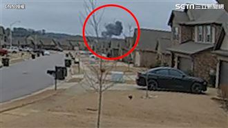 美黑鷹直升機墜毀高速公路！全員罹難