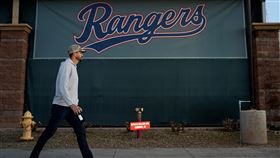 ▲狄格隆（Jacob deGrom）春訓暫停投球。（圖／翻攝自遊騎兵推特）