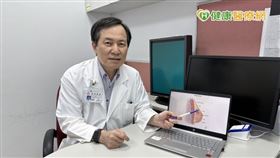 振興醫院乳房治療中心常傳訓部主任表示，HER2乳癌的高復發風險族群在術後輔助治療一年後，再接續「強化輔助治療」可降低後續復發風險。