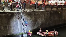 高雄,跳河,酒駕,擦撞