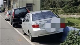 停車,芎林,白線,護欄（圖／翻攝自臉書《爆廢二公社》、翻攝畫面）