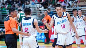 能仁末節差點翻盤，所幸最終以4分差險勝高苑，成為第3支前進4強的隊伍。（圖／高中體總提供）