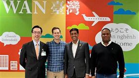 外交部北美司司長徐佑典（左一）歡迎美國聯邦眾議員康納（右二）、眾議員歐清傑（左二）及傑克森眾議員（右一）訪問台灣。(圖/外交部提供)