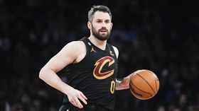 ▲騎士買斷「愛神」勒夫（Kevin Love）合約，未來將退休球衣號碼。（圖／美聯社／達志影像）