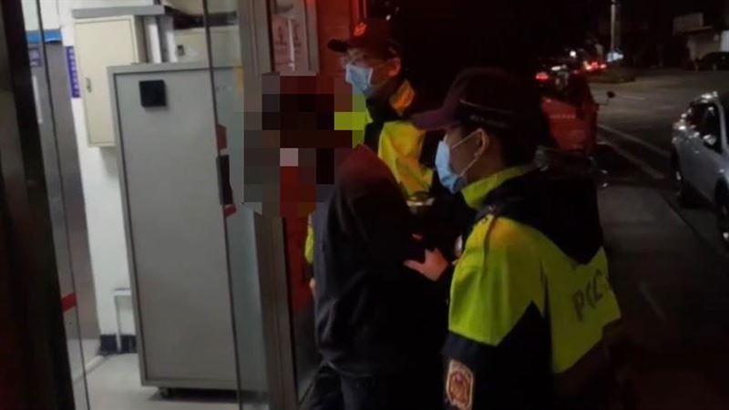 男報案遭綁架卻爛醉進警局　讓警方全傻眼