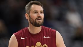 ▲勒夫（Kevin Love）和騎士達成離隊協議，傳出熱火、76人和勇士對他很感興趣。（圖／美聯社／達志影像）