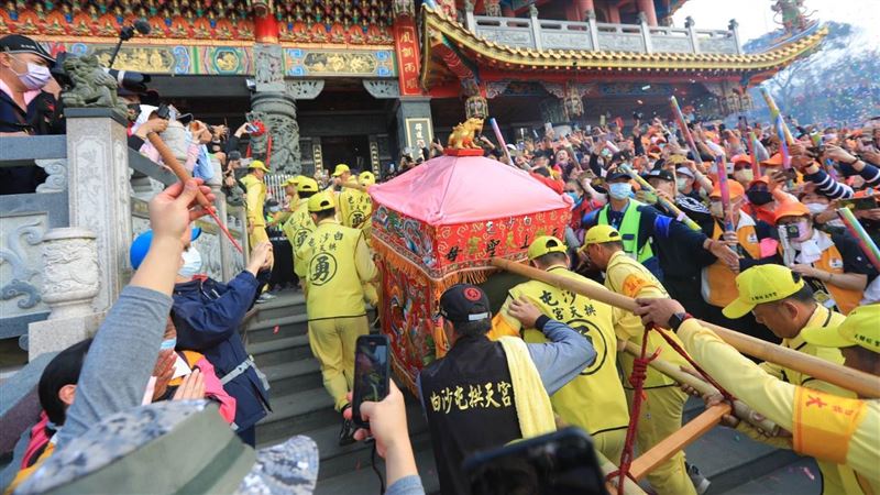 終於！白沙屯媽祖急行軍　飆抵通宵慈后宮