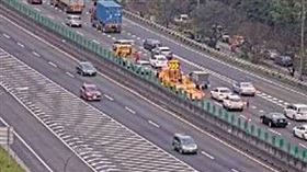 國1五股段「2車追撞」！紫爆堵5公里