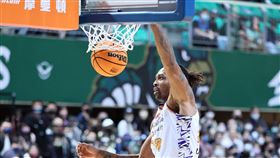 ▲雲豹19日包含霍華德（Dwight Howard）有6人遭驅逐出場，但賽後球團為獎勵3連勝仍發放獎金。（圖／桃園永豐雲豹提供）