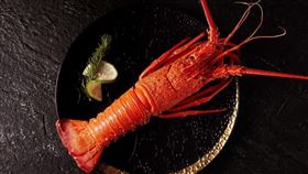 王品牛排贈菜「法式焗烤龍蝦」。（圖／品牌業者提供）