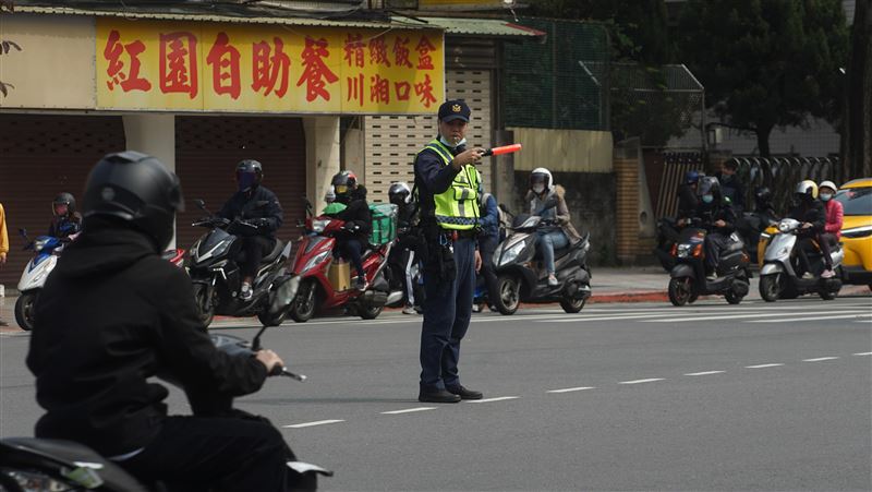長按喇叭不甩警開走　她被罰2萬上訴吞敗