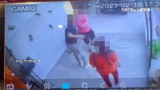 小琉球燒烤店爆衝突　員工欠錢債主登門討