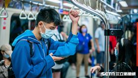 捷運口罩令（記者陳弋攝影）