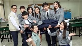 古曜威拍攝新歌MV