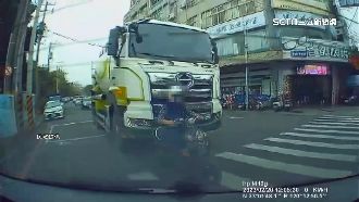 獨／疑超車騎入視線死角　騎士慘死大車底