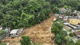 巴西聖保羅州北海岸的暴雨造成至少36人死亡，40人失蹤，聖塞巴斯強（Sao Sebastiao）等沿海城市進入公共災難狀態。圖為聖塞巴斯強現況。（圖／美聯社／達志影像）