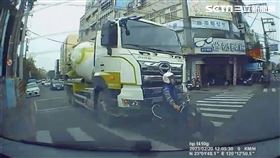 台南,預拌車,騎士,左轉,死亡車禍,視線死角,減速,輾壓