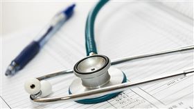 醫生 治療(圖/翻攝自Pixabay)