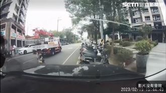 5歲童衝出馬路遭貨車撞飛　恐怖畫面曝光