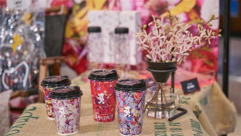 攜手日本花道　cama café「花咖」登場