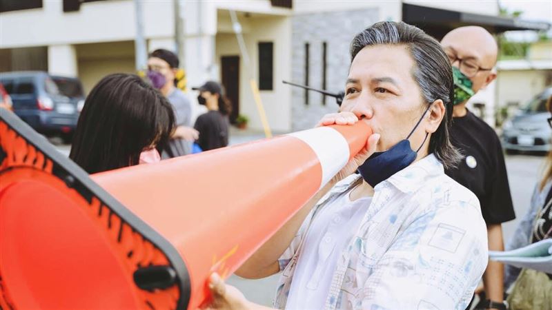 57歲許傑輝驚傳入院動手術！破相照曝光