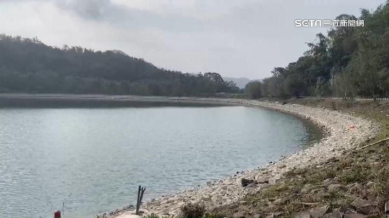 旱季水位降　日月潭現「天使眼淚」美景