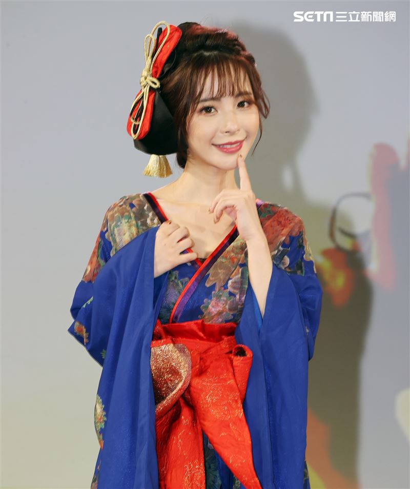 日本女優「桃乃木香奈」來台出席遊戲活動。（記者邱榮吉/攝影）