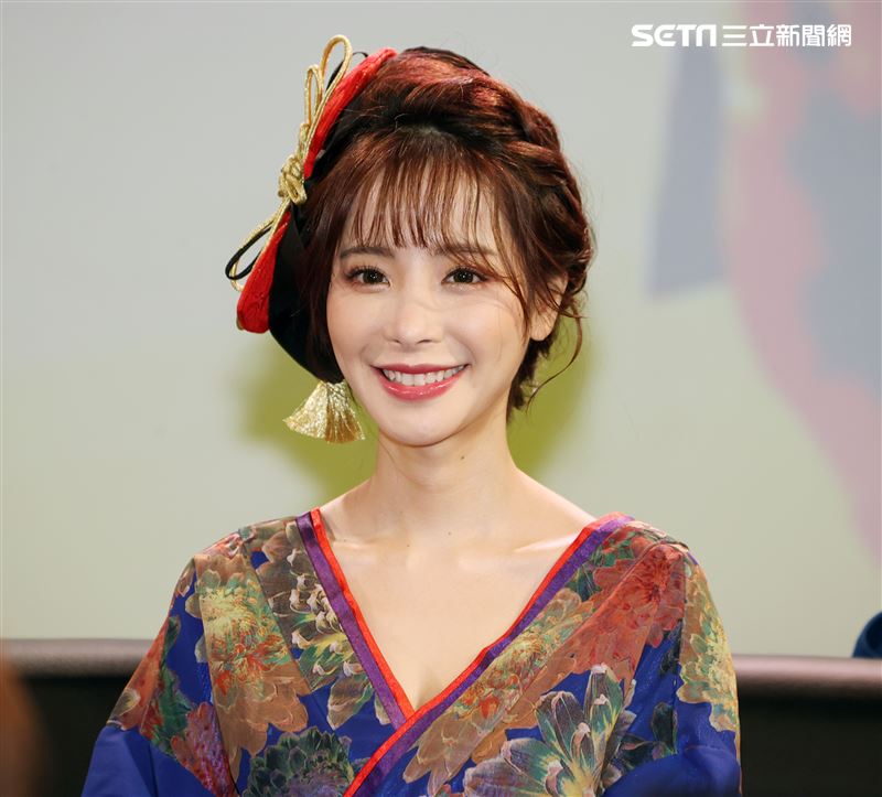 日本女優「桃乃木香奈」來台出席遊戲活動。（記者邱榮吉/攝影）