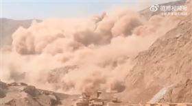 內蒙古煤礦廠大面積坍塌（圖／翻攝自微博）