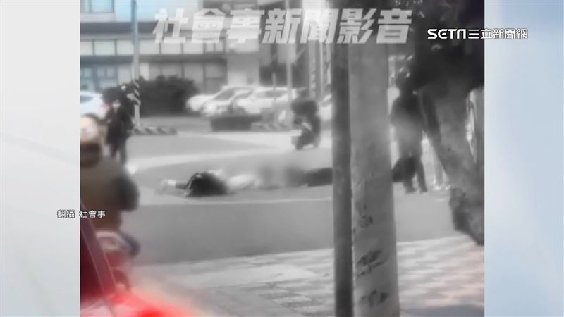 趴馬路旁玩「人體烏龜翹」！學生恐遭開罰