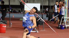 鄭兆村術後強勢復出  港都盃79公尺87摘金亞洲男子標槍紀錄保持人、「黃金右臂」鄭兆村，經過近1年半的開刀和復健，23日在港都盃田徑賽復出，以第4次擲出的79公尺87成績，拿下金牌。（中華民國田徑協會提供）中央社記者黎建忠傳真  112年2月23日