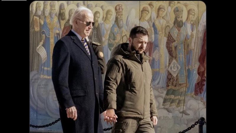 傳拜登和澤倫斯基「十指緊扣」　專家破解