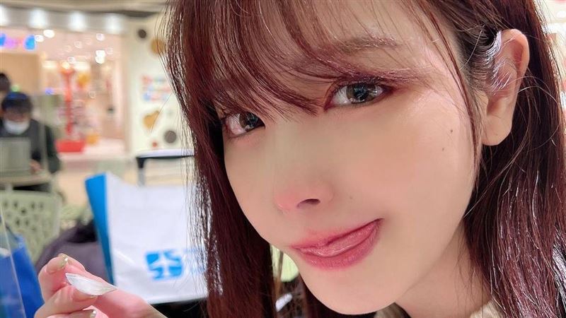 桃乃木香奈衝台灣超商　茶葉蛋多到滿出來