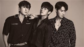 李玟雨（左）、金烔完、JunJin組成「神話WDJ」。（圖／大藝未來國際有限公司提供）