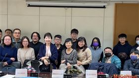 社會住宅推動聯盟22日由召集人彭揚凱與副召集人呂秉怡，偕同芒草心慈善協會、勵馨基金會及台灣社會福利總盟等關注住宅政策議題的民間團體代表，至北市府都市發展局交流台北市社會住宅政策議題(圖/台北市政府)