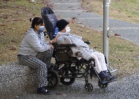 減輕家庭照顧者負荷　長照2服務免自負