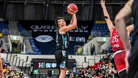 勇士林志傑砍進逆轉比分的關鍵三分彈。（圖／富邦勇士提供）