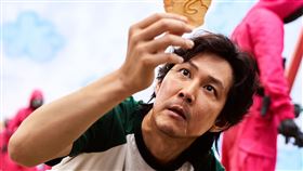 《魷魚遊戲》椪糖。（圖／Netflix提供）