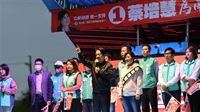 南投名間大團結晚會 賴清德：為南投爭一口氣，絕不能讓南投的乖女兒孤單。圖/民進黨提供