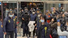 學甲88槍擊案,洪政軍,孔祥志,落網,押解,引渡,洪正達