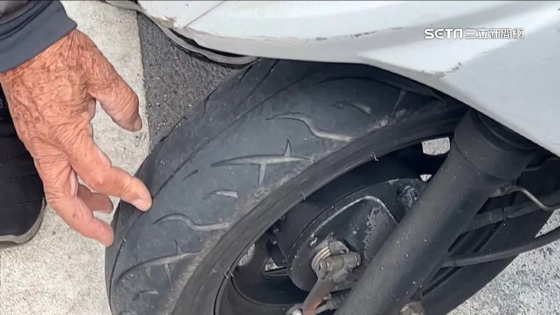車輪沒胎紋還租人！遊客爆騎到半路爆胎
