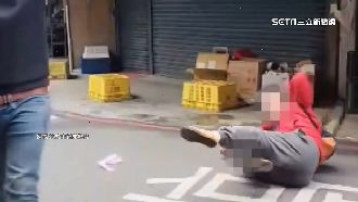 不滿車開太快！醉男攔車踹駕駛反自摔