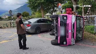 過路口未減速釀禍　「福祉車」慘遭撞翻