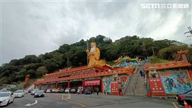 烘爐地拜拜。（圖／記者陳韋帆攝影）