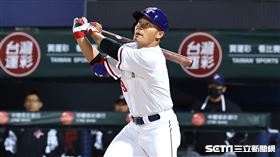 ▲世界棒球經典賽，台灣隊第2場熱身賽對戰中信兄弟，外野手王柏融。（圖／記者劉彥池攝影）