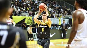 ▲新北國王主場擊敗高雄17直播鋼鐵人，楊敬敏攻下28分。（圖／記者劉彥池攝影）