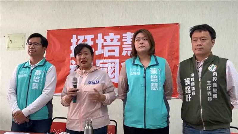 蔡培慧想到「她」大哭！宣布捐出補助款